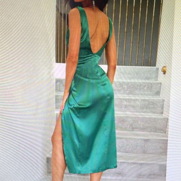 Hello Molly Green Dress - Picture 5 of 6